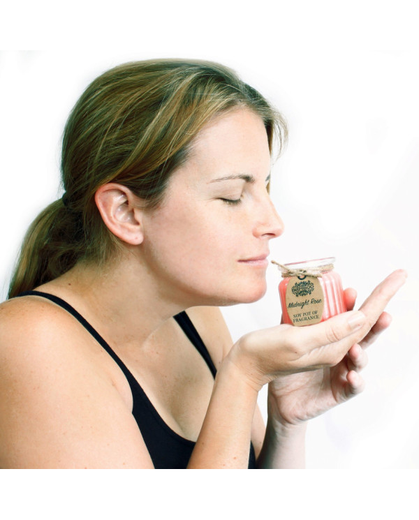 VELA DE CERA DE SOJA EM COPO – MAÇA & CANELA